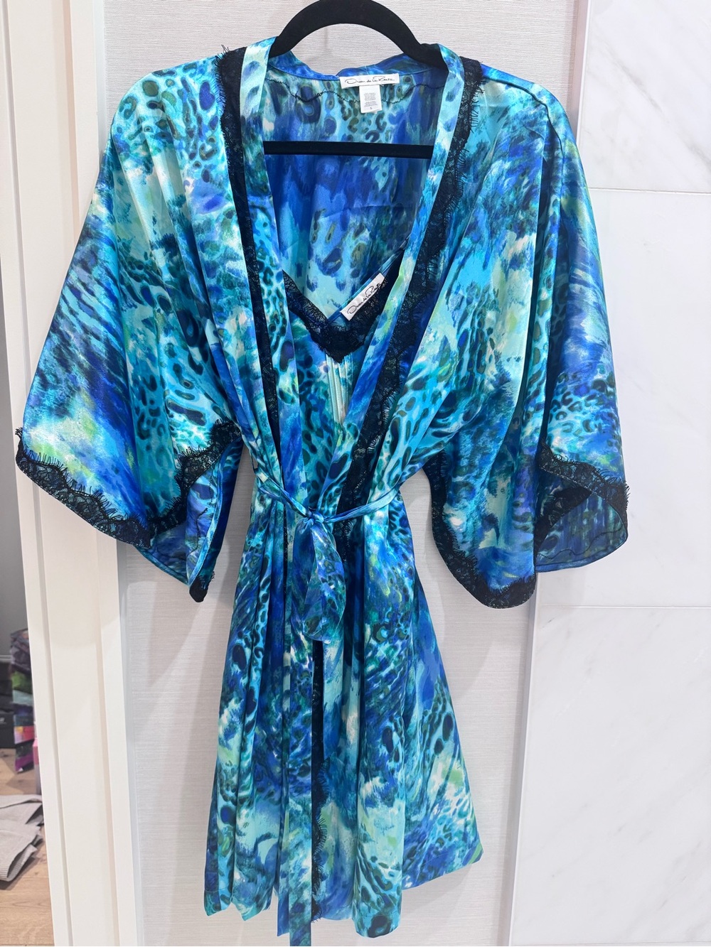 Oscar de la Renta Blue Satin Abstract Print Chemise & Robe Set Small never worn